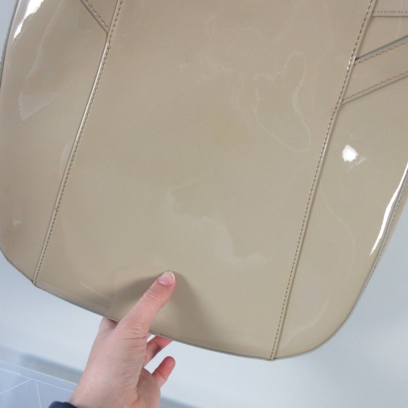 L.K. Bennett London Beige Patent Leather Shoulder Bag Tote Hand Handbag 718 - Picture 6 of 16